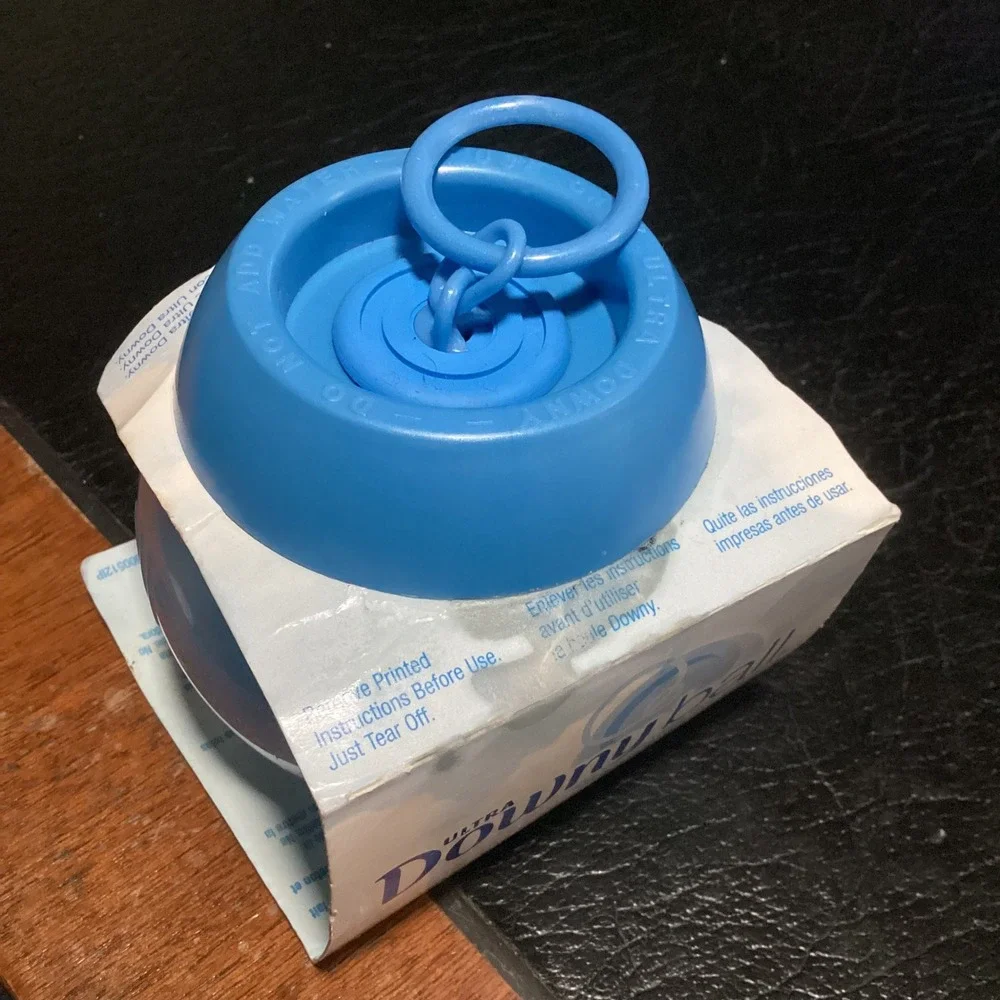 Ultra Downy Ball Fabric Softener Dispenser Laundry Dryer Ball Blue 2008